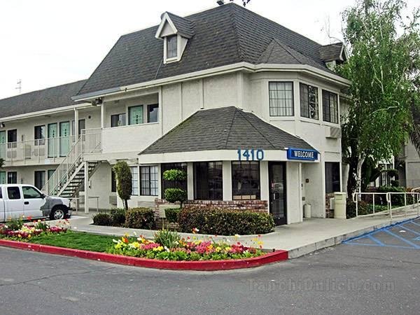 Motel 6-Merced, CA - North