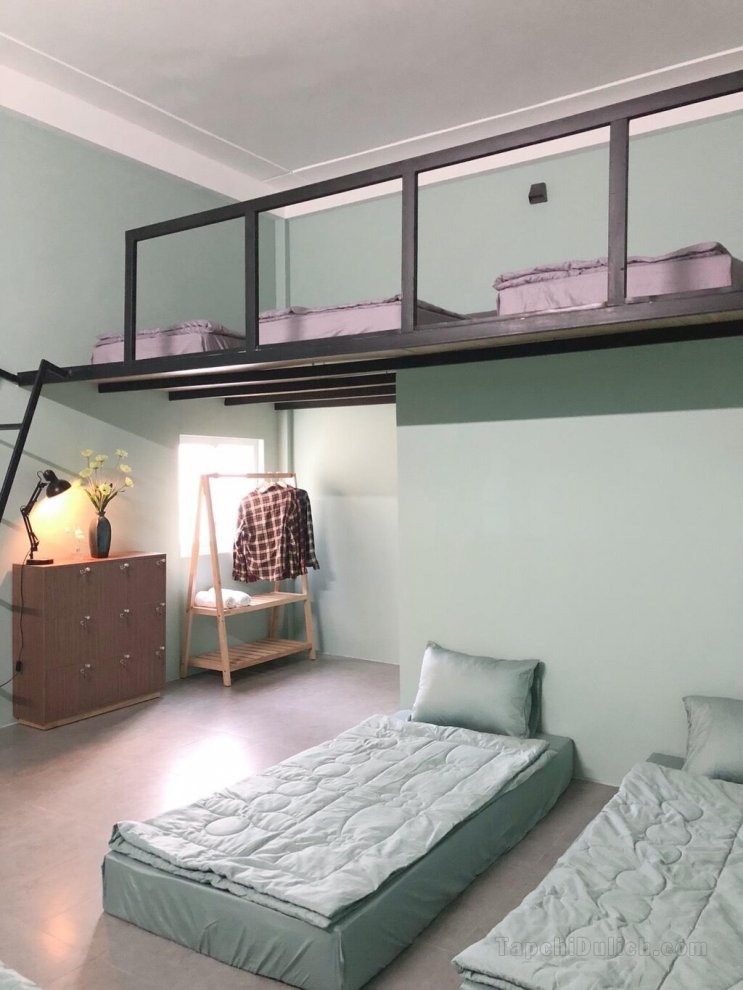Alley Quy Nhon Homestay, room for 8 persons