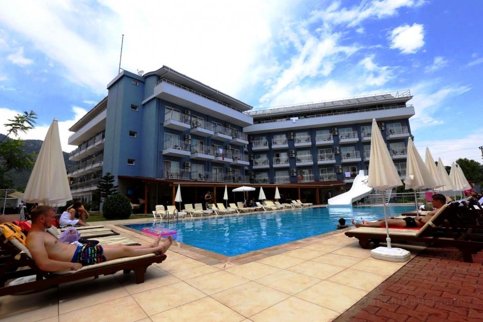 Khách sạn Monna Roza Beach Resort