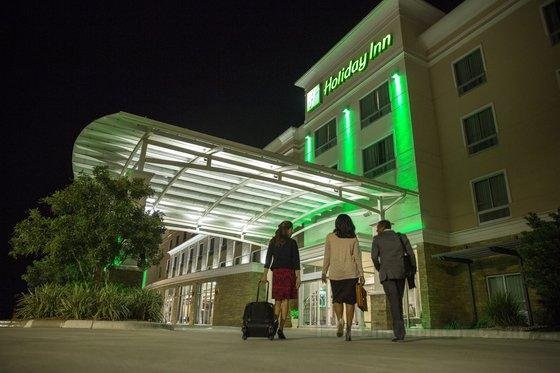 Khách sạn Holiday Inn And Suites Cedar Falls - Conference Ctr