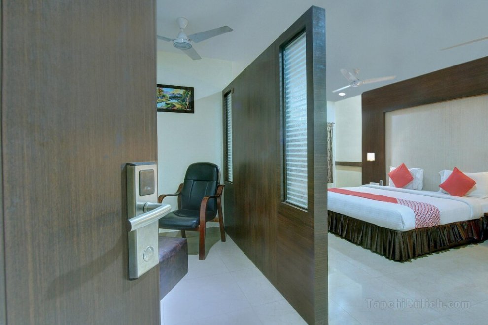 Khách sạn Capital O 29675 Tiruchendur Mani Iyer