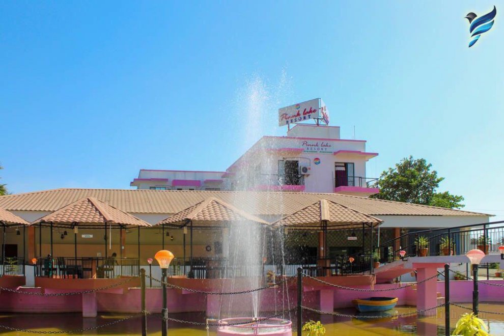 LSQ粉紅湖旅館