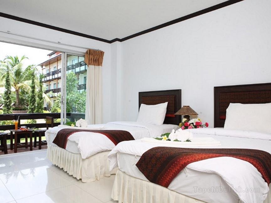 Nakhaburi Hotel & Resort