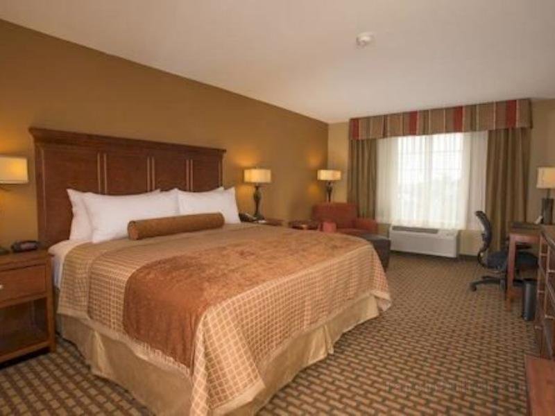 Best Western Plus Lake Lanier Gainesville Hotel and Suites