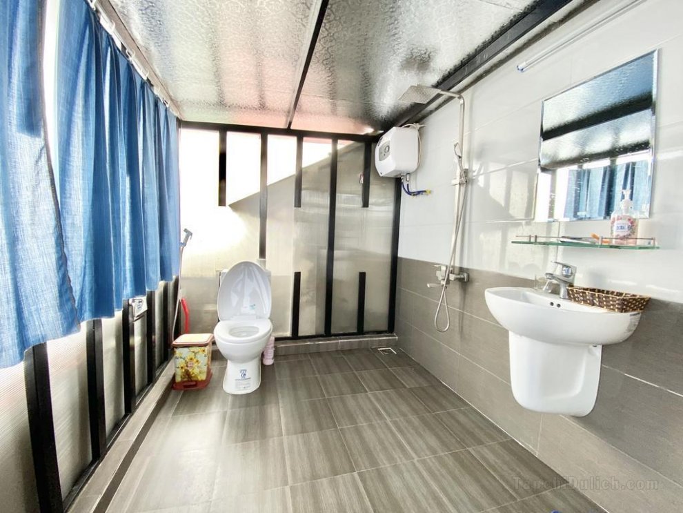 300平方米8臥室公寓 (洞海) - 有5間私人浴室