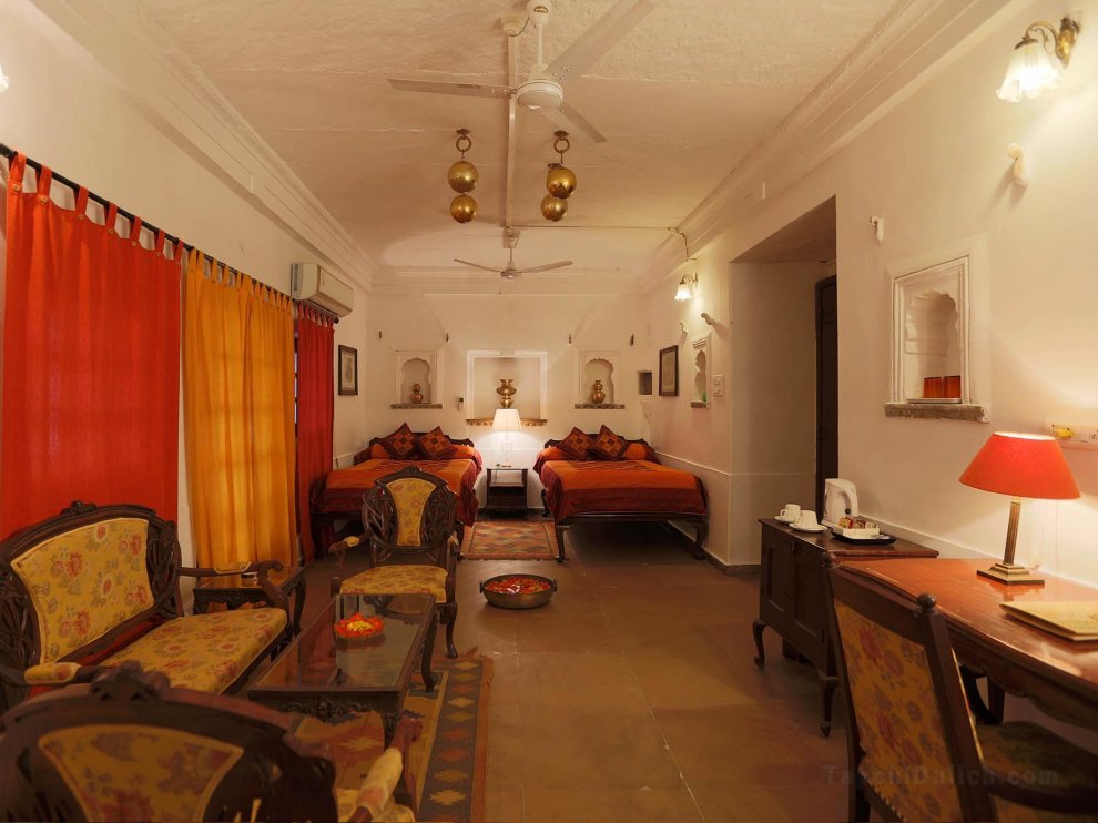 Khách sạn Bhainsrorgarh Fort