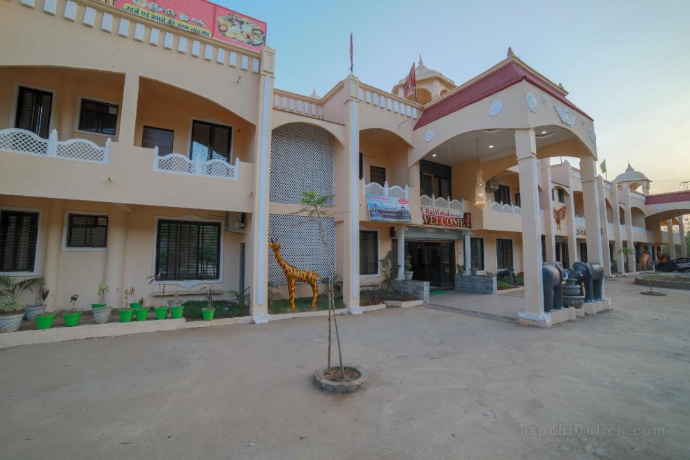 Capital O 37826 Rajmahal Khindsi Resort