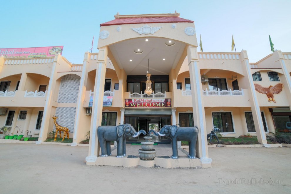 Capital O 37826 Rajmahal Khindsi Resort