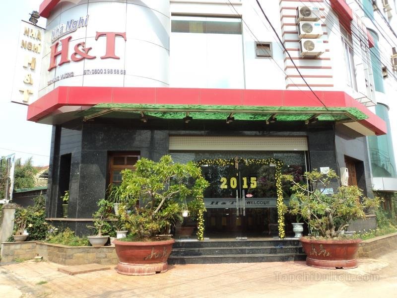 Khách sạn H&T Daklak