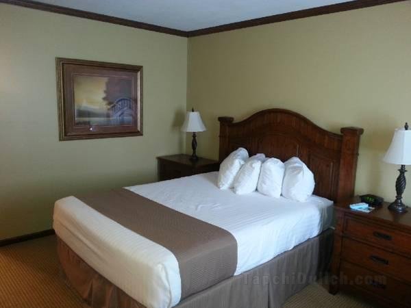 Moberly Inn & Suites