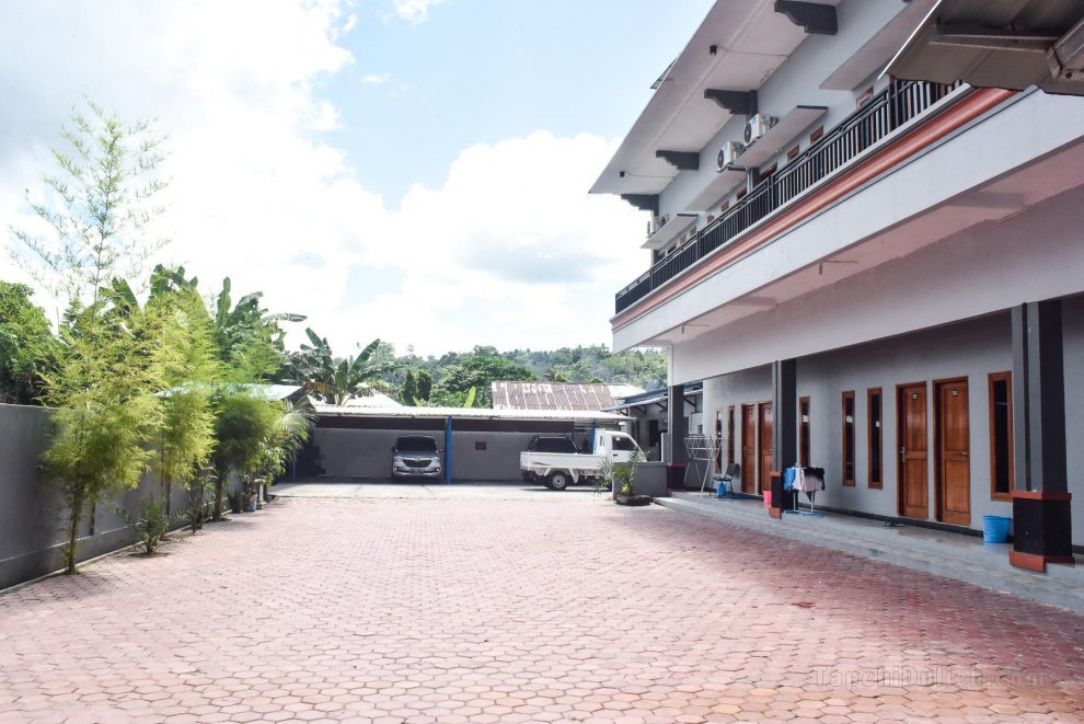 紅多茲酒店 - 近安汶帕提穆拉大學