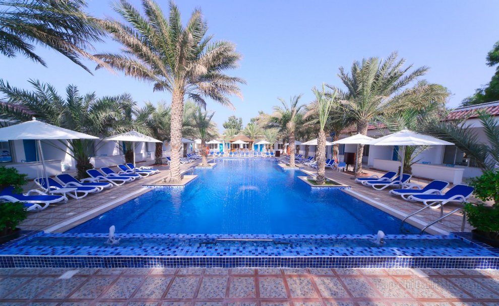 Khách sạn Fujairah and Resort