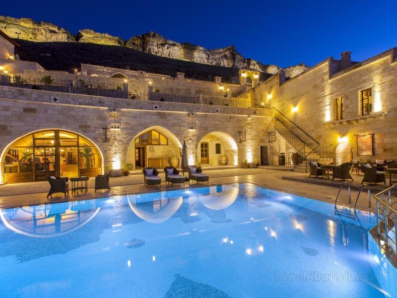 Kayakapi Premium Caves - Cappadocia Hotel