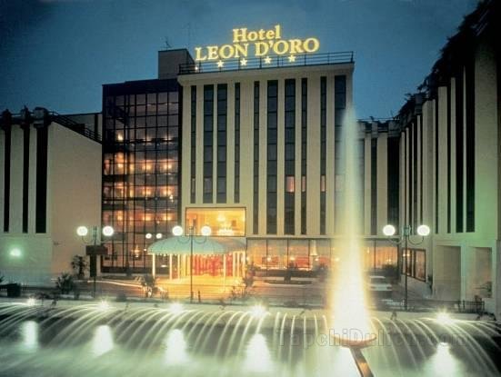 Khách sạn Leon d'Oro