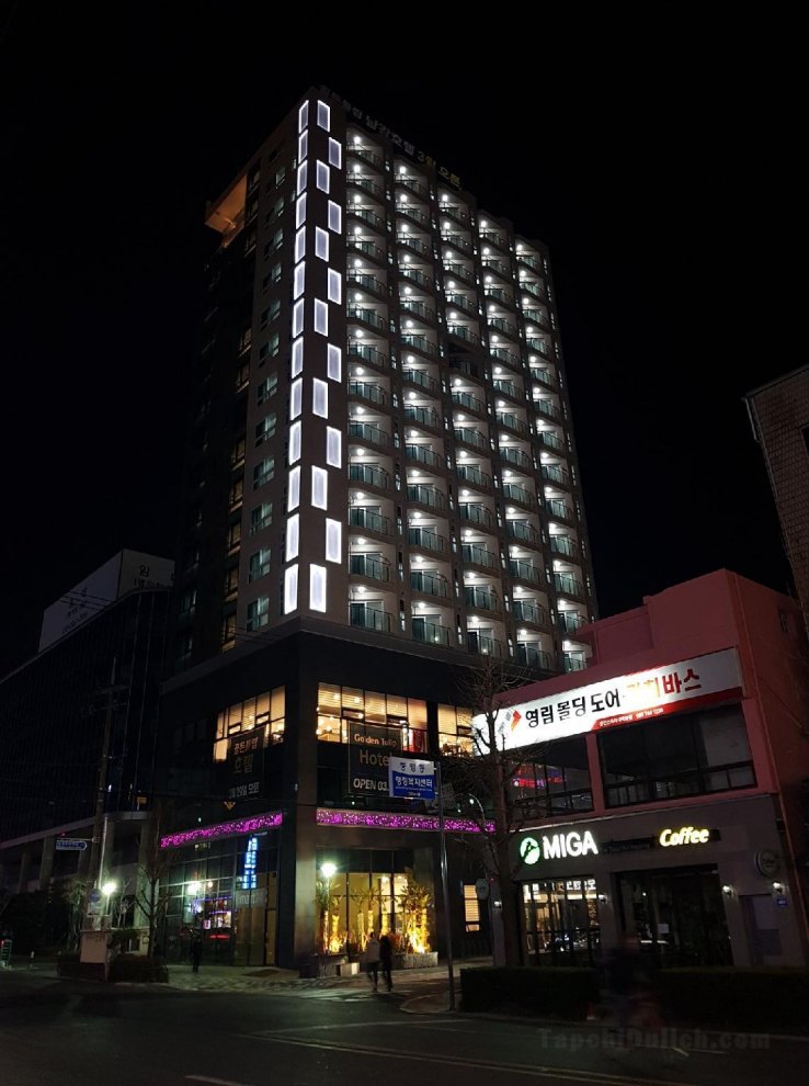 Khách sạn Golden Tulip Namgang