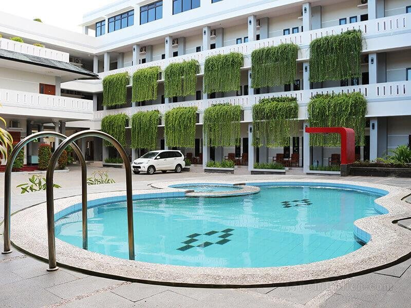 Khách sạn Grand Mutiara