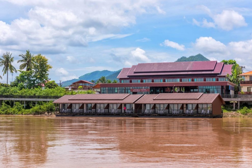 Riverside Chiangkhan Resort (SHA Certified)
