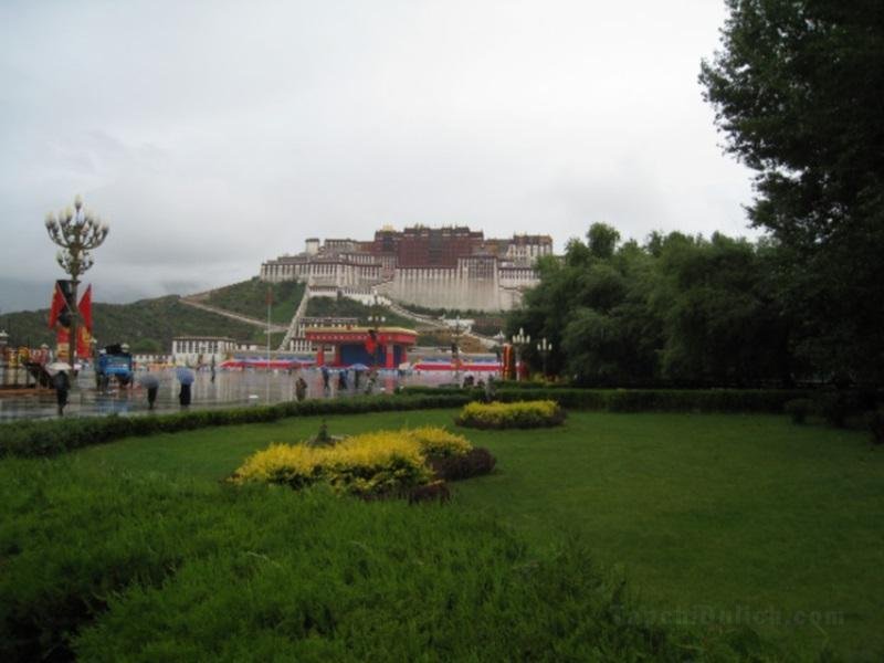 Tibet Jingu Hotel