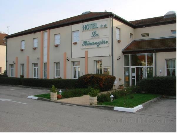 Khách sạn La Berangere