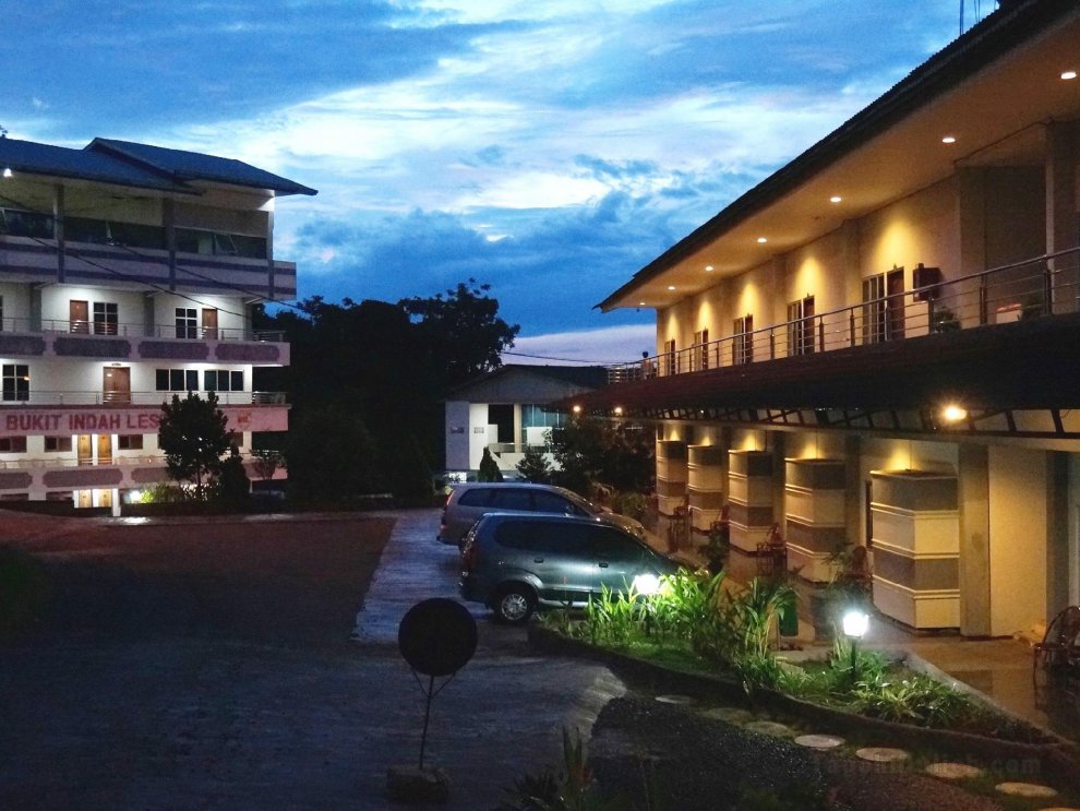 Khách sạn Bukit Indah Lestari