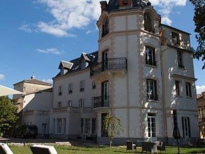 Chateau Les 4 Saisons