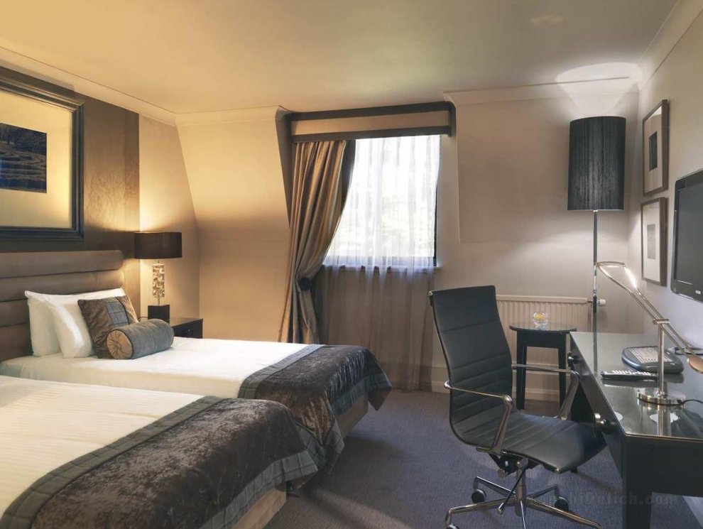 Khách sạn Doubletree by Hilton Dundee