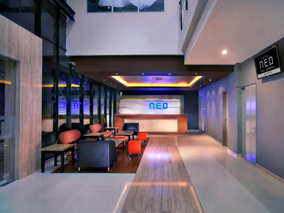 Khách sạn Neo Candi Simpang Lima - Semarang by ASTON