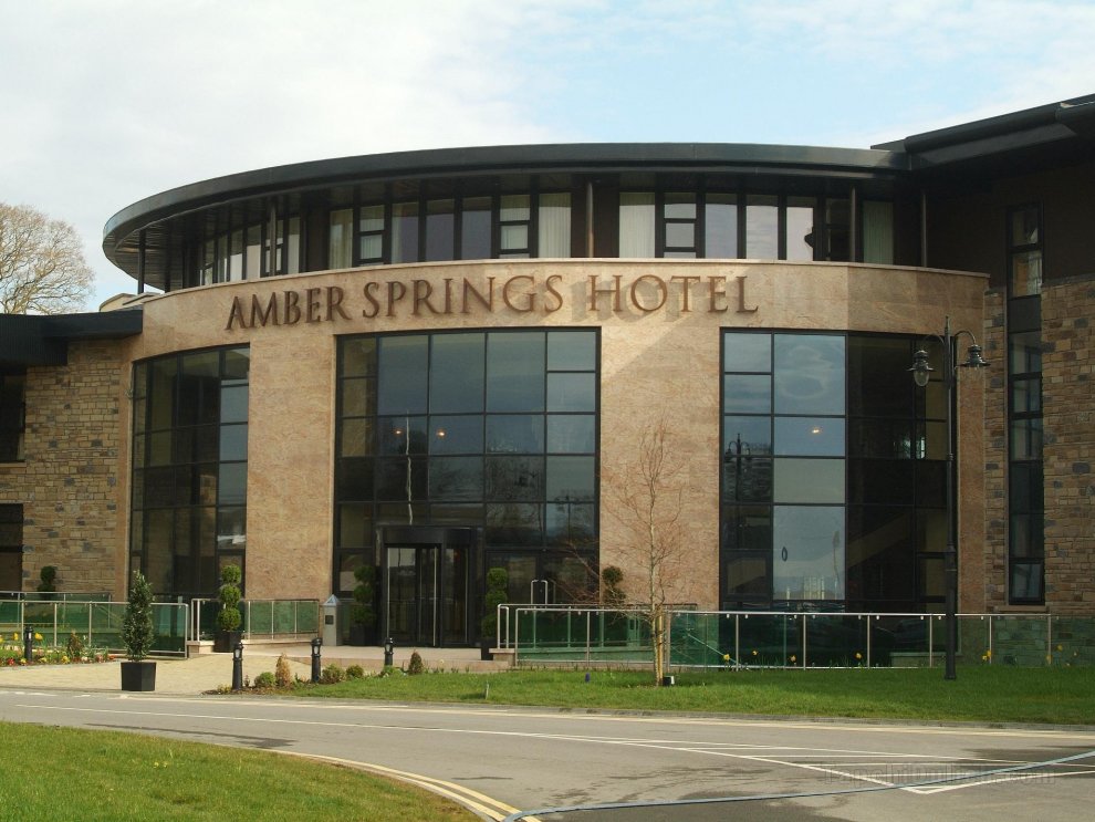 Khách sạn Amber Springs