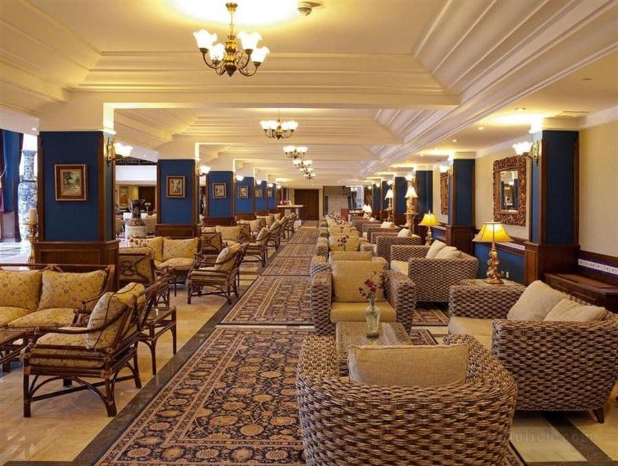 Khách sạn Club Yali s & Resort