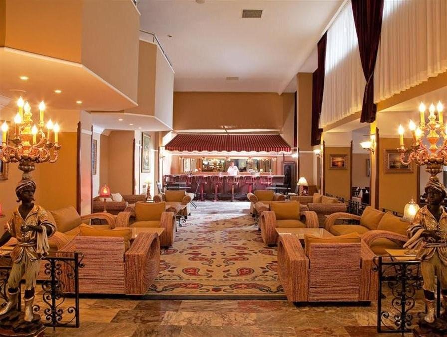 Khách sạn Club Yali s & Resort