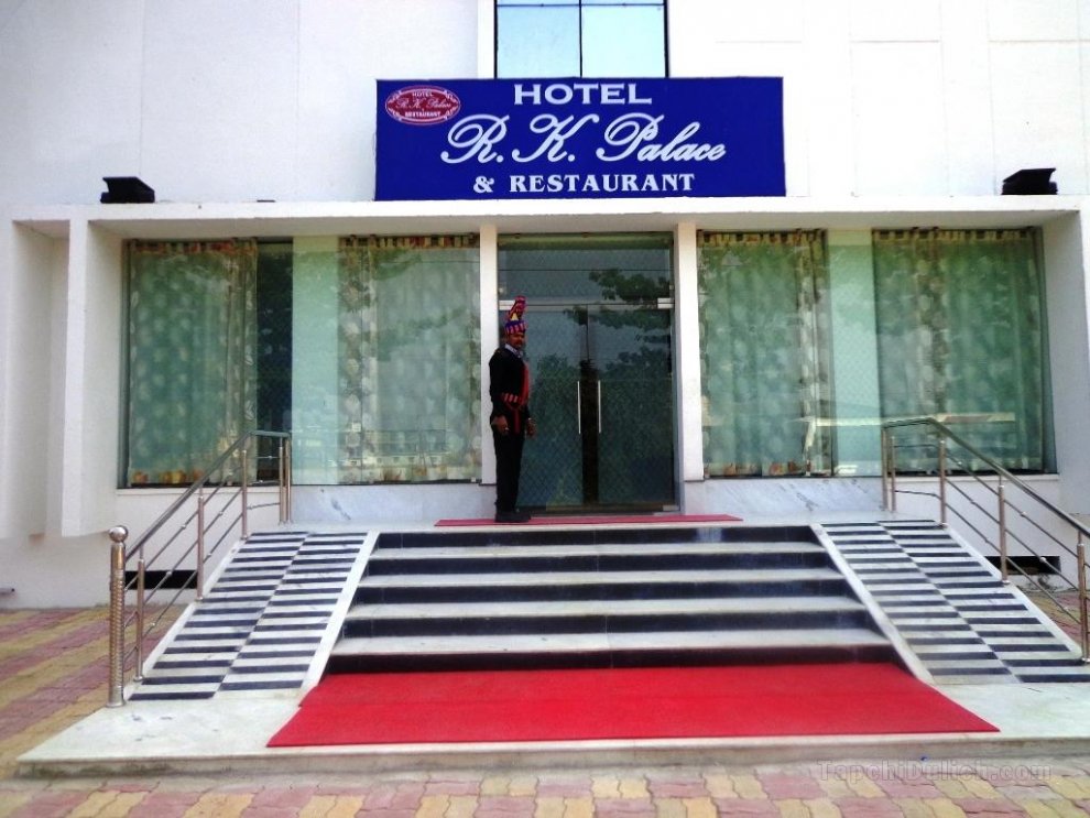 Khách sạn R K Palace