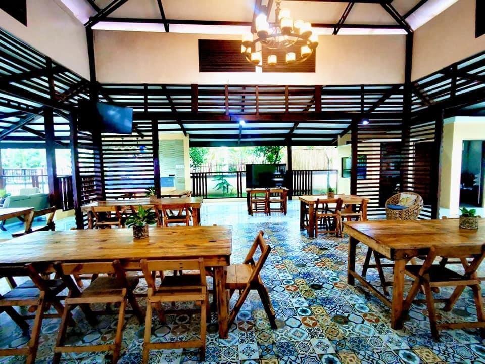 Private Villa Resort in Silang Tagaytay - 30 Pax