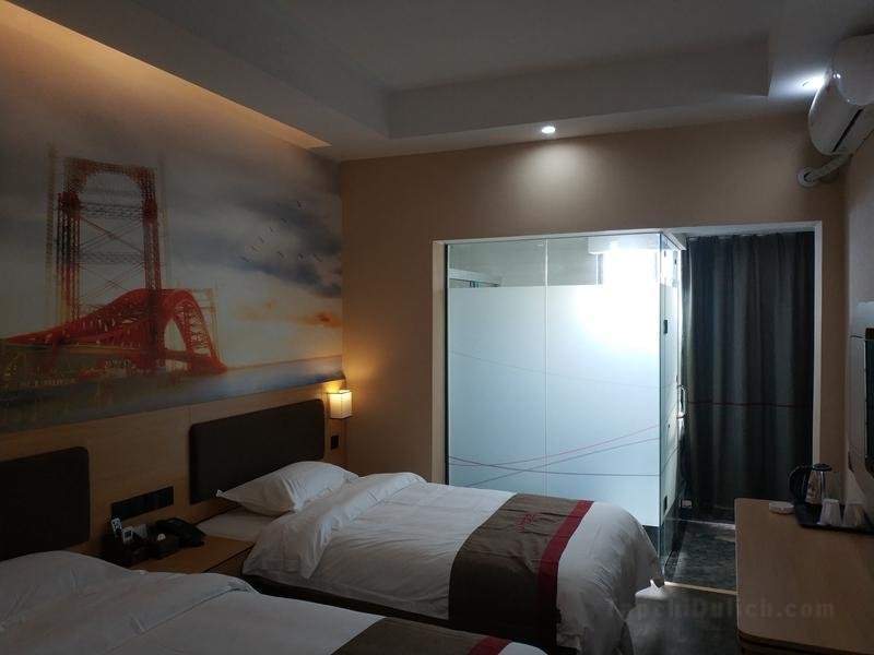 Khách sạn Thank Inn Plus Hunan Xiangtan Yuhu District Railway Station