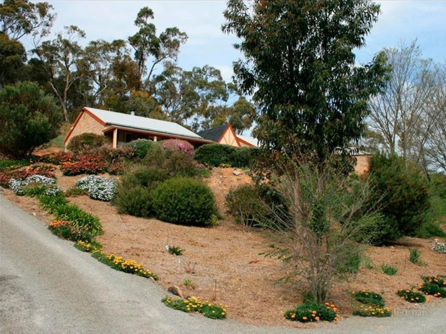 Riesling Trail and Clare Valley Cottages