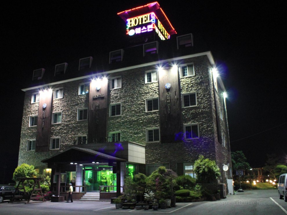 Khách sạn Gunsan Western