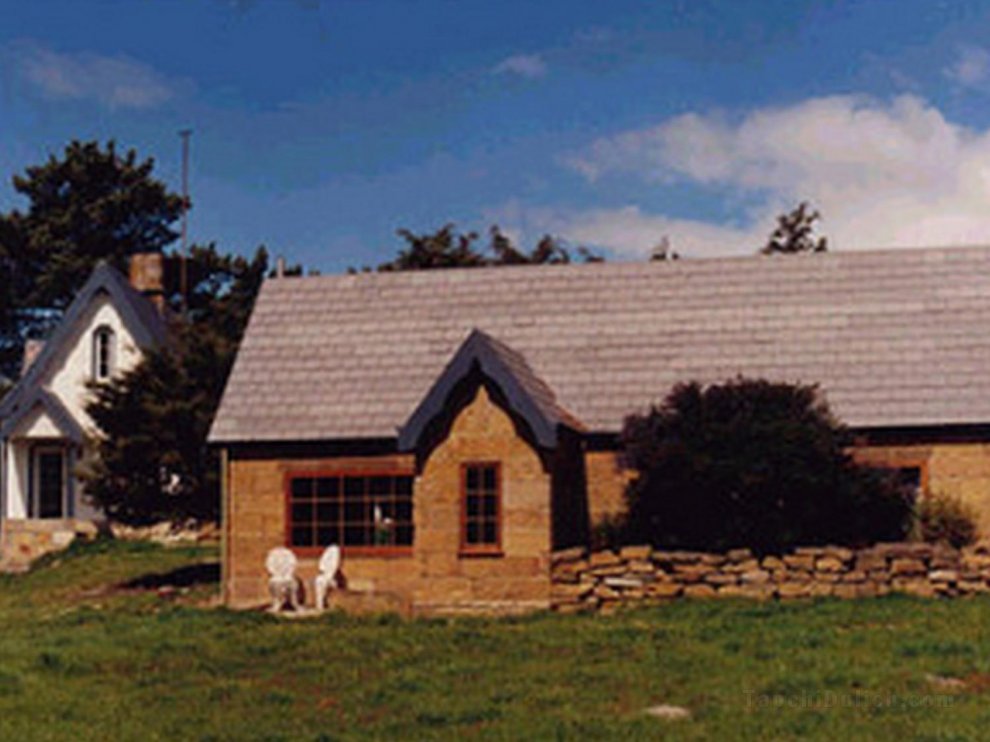 Waverley Cottages