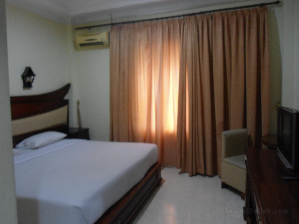Edotel Minangkabau Hotel