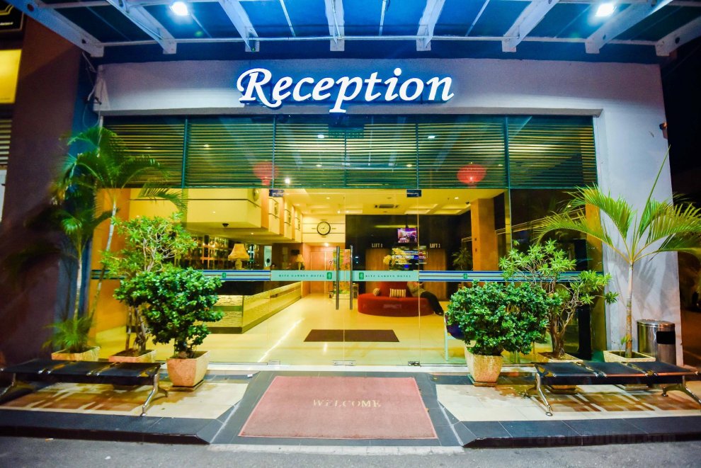 Khách sạn Ritz Garden Manjung