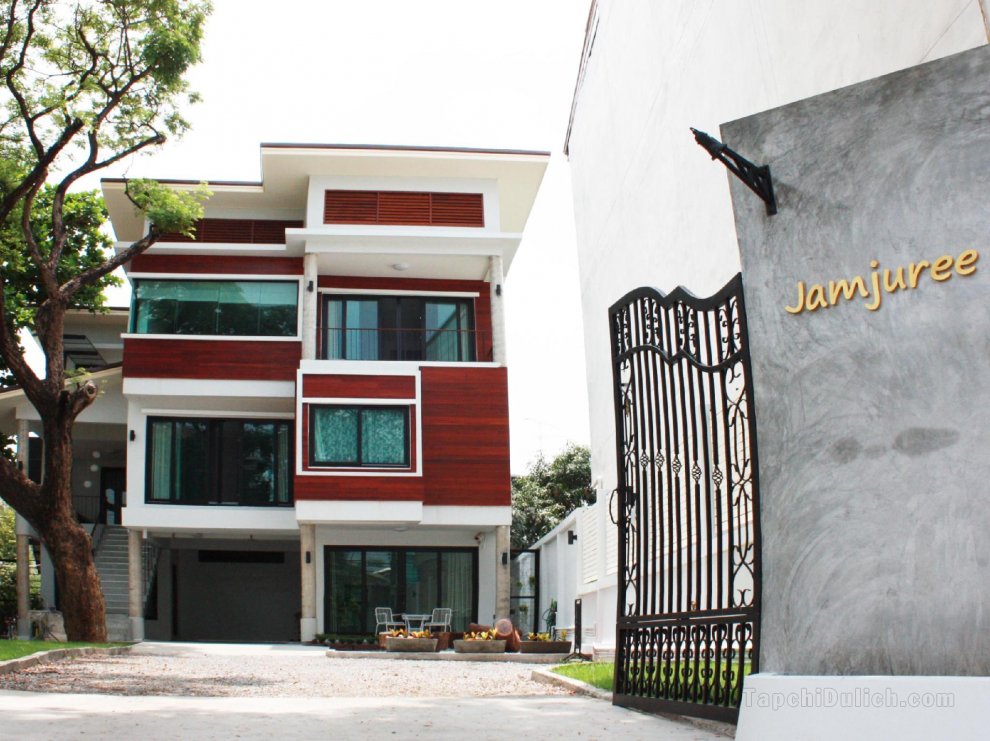 Jamjuree Home