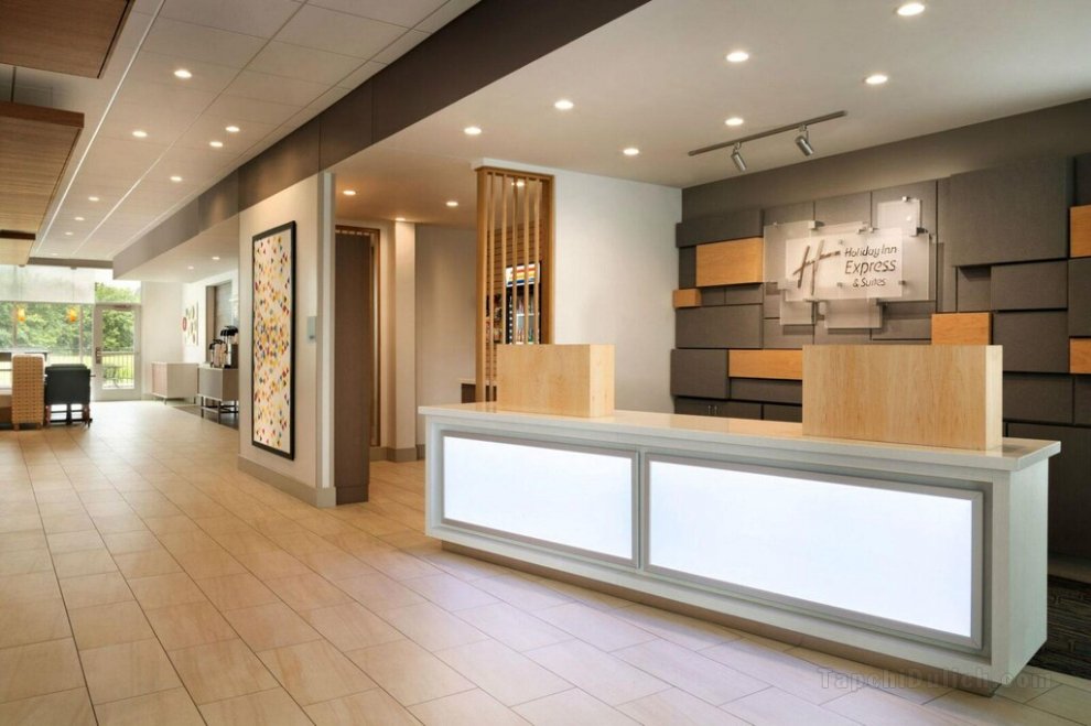 Holiday Inn Express And Suites Fort Wayne North