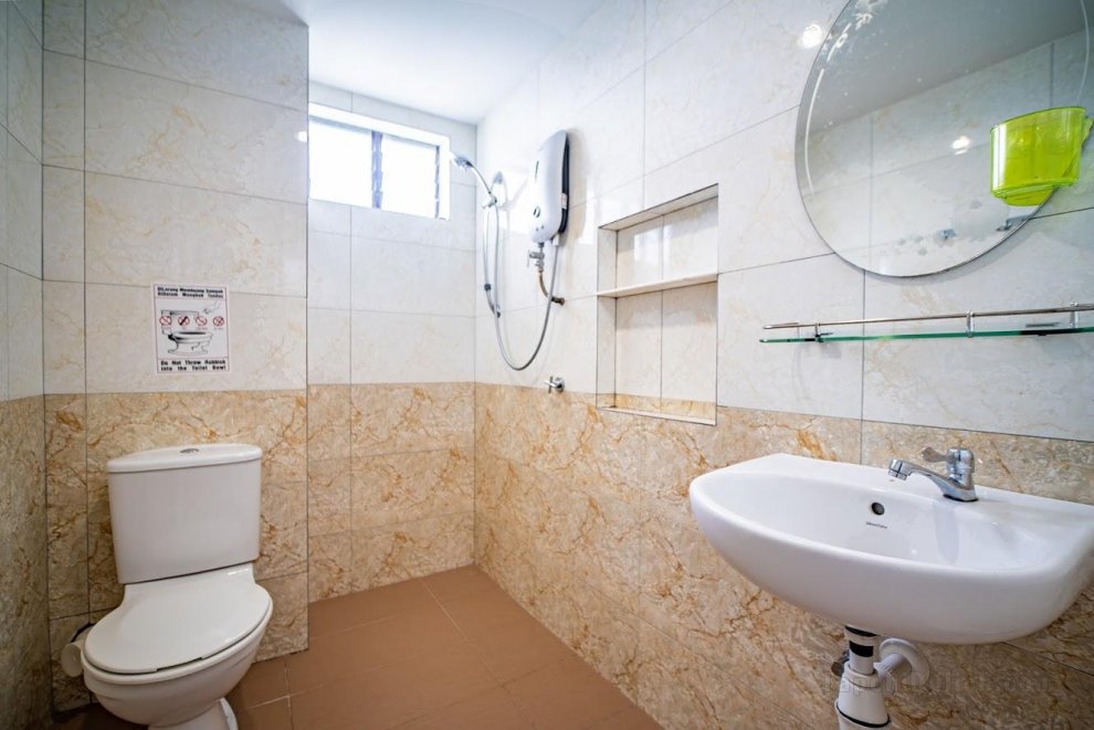 168平方米4臥室公寓 (峇都丁宜) - 有3間私人浴室