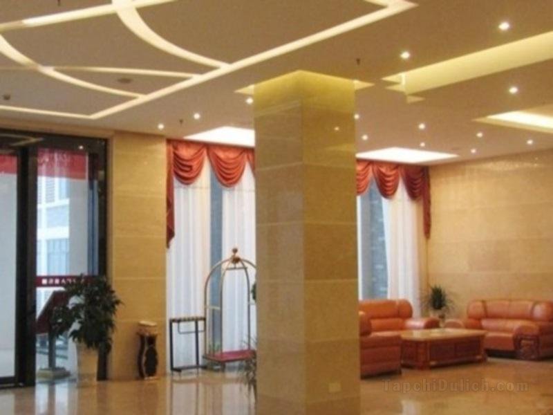 Jinggangshan Triumphal Arch Hotel