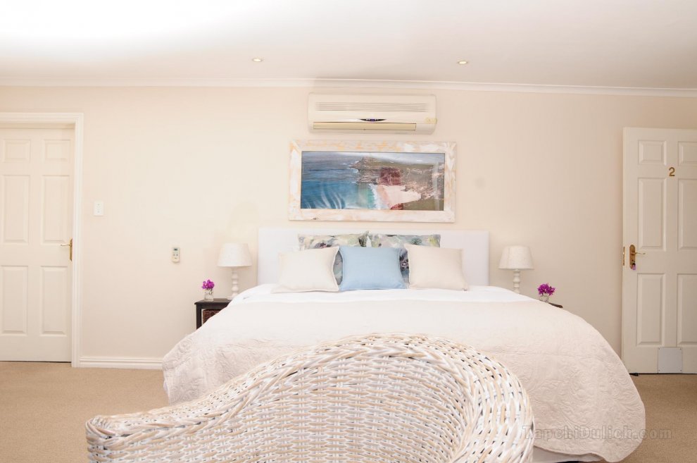 Hout Bay Breeze Guest House
