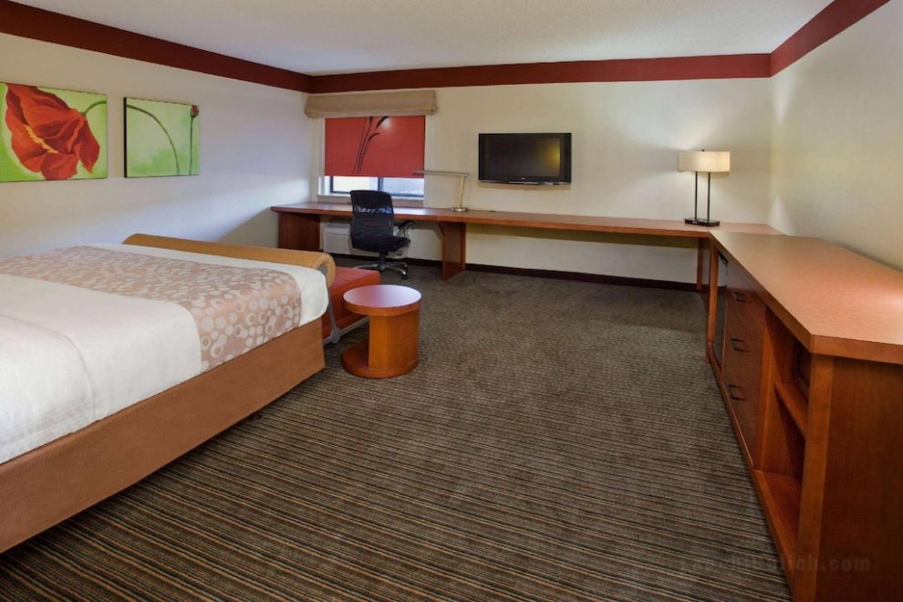 La Quinta Inn & Suites by Wyndham Columbus State University