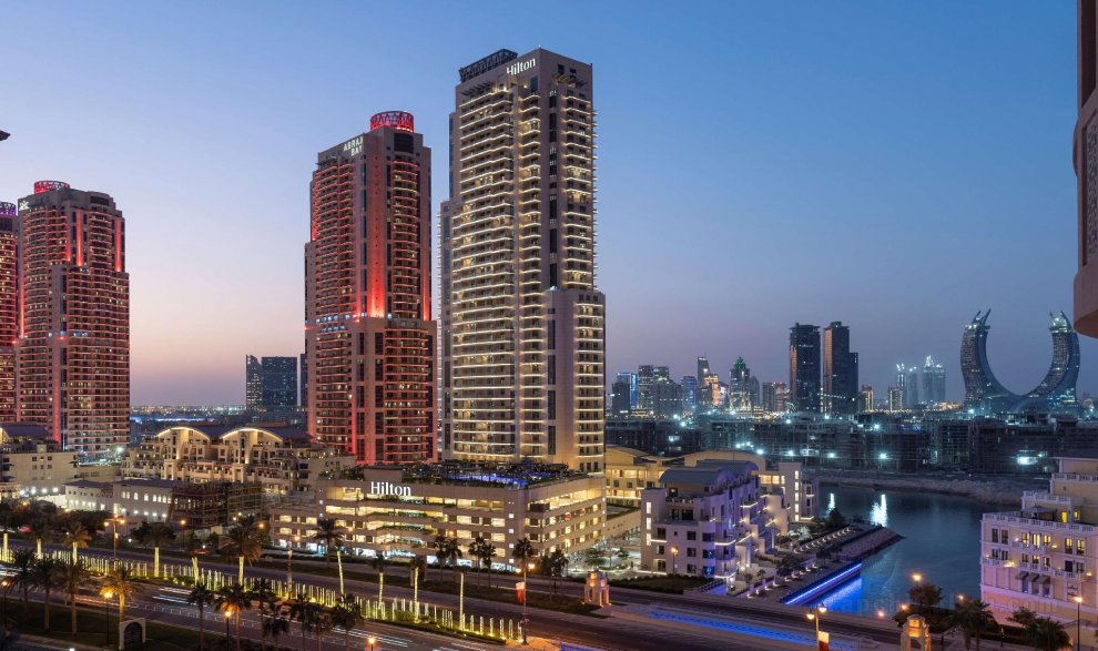 Khách sạn Hilton Doha The Pearl & Residences