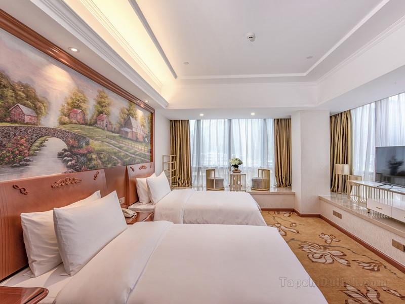 Vienna Hotel Fujian Quanzhou Anxi County Baolong Square