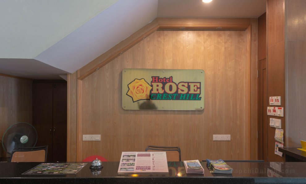 Khách sạn Rose Crest Hill