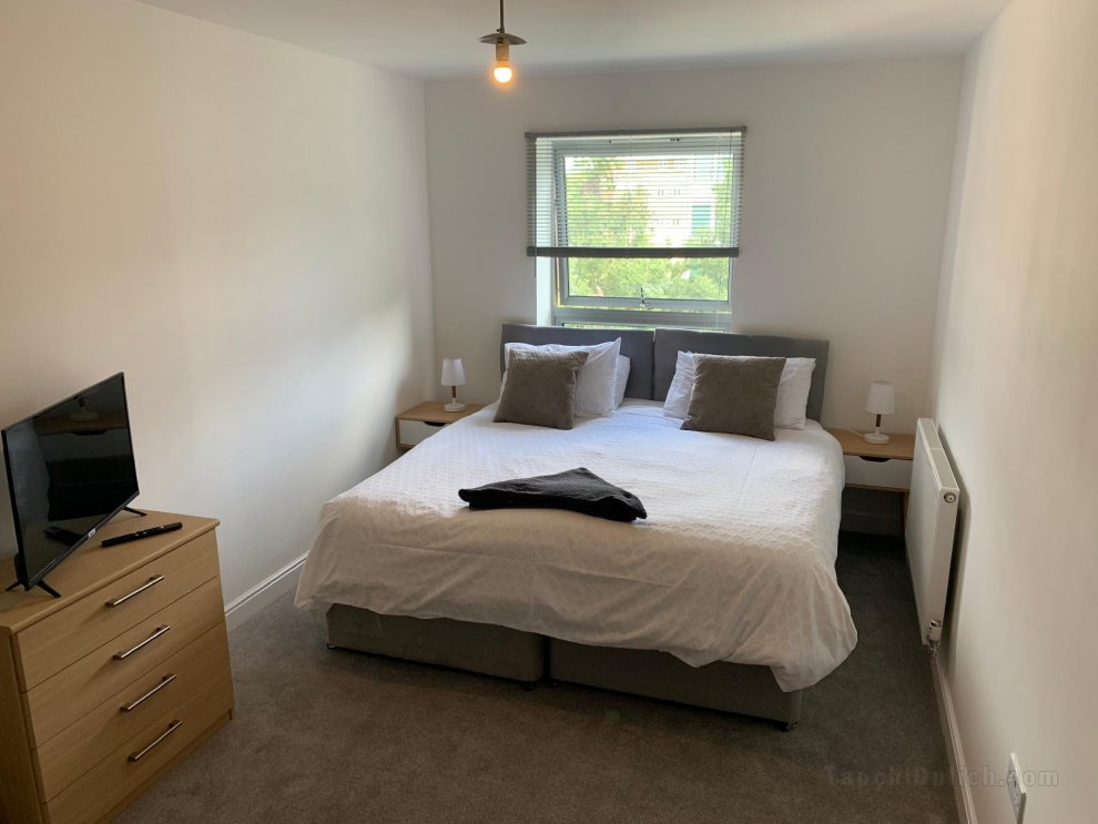 Zebra Serviced Apartments@Coombe Way