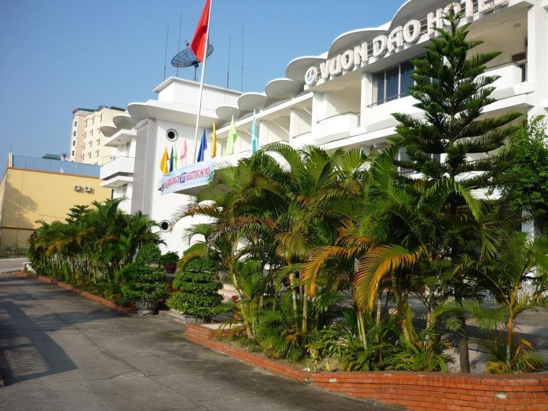 Khách sạn Vuon Dao Halong