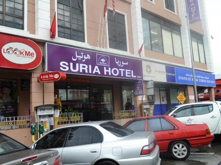 Khách sạn Suria